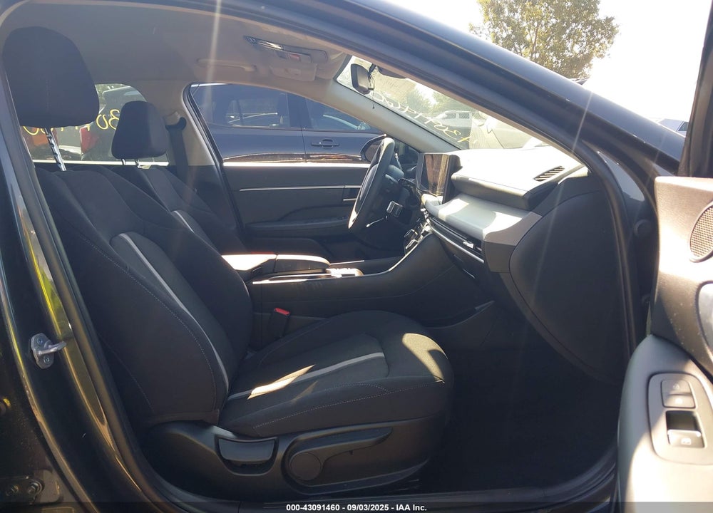 2024 HYUNDAI SONATA VIN: KMHL64JA0RA380793