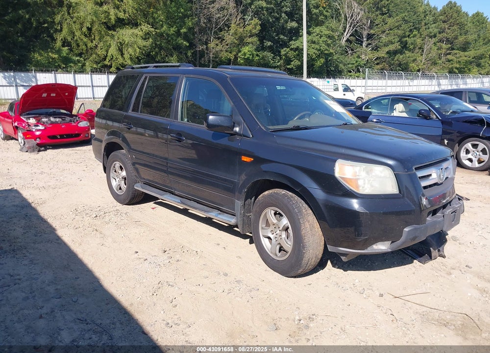 2006 HONDA PILOT EX-L VIN: 5FNYF285X6B050587