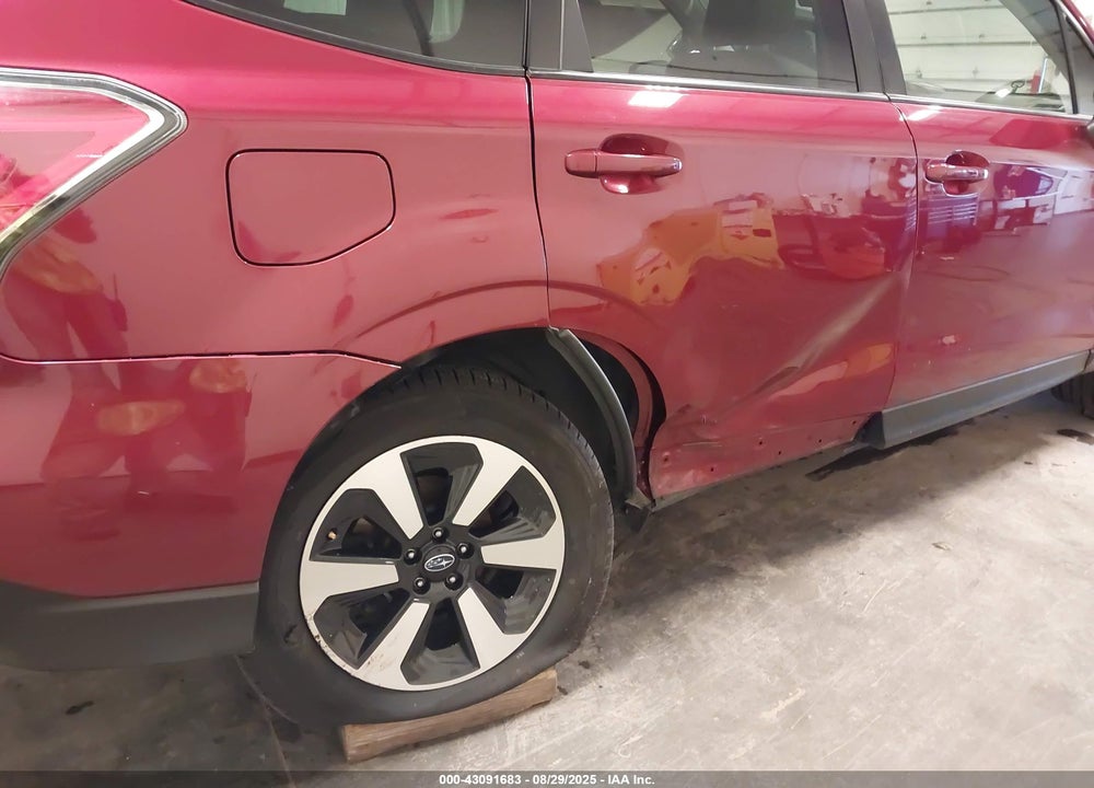 2017 SUBARU FORESTER VIN: JF2SJAGC5HH583658
