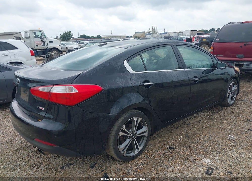 2016 KIA FORTE VIN: KNAFZ4A8XG5547444