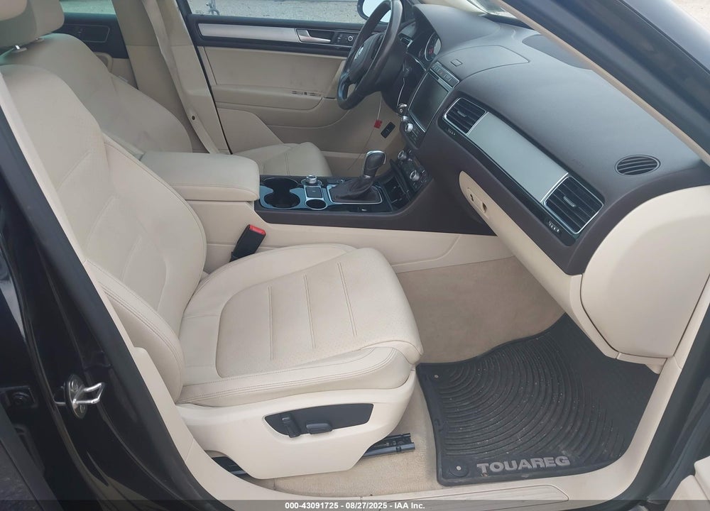 2016 VOLKSWAGEN TOUAREG VR6 SPORT VIN: WVGEF9BP9GD005277