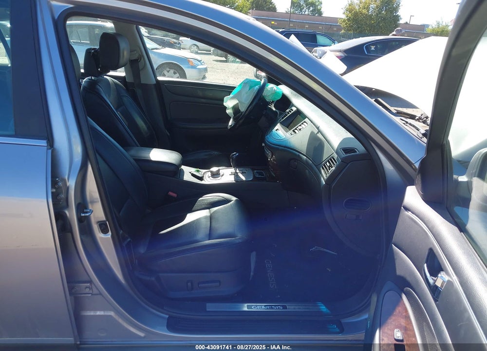2009 HYUNDAI GENESIS VIN: KMHGC46F09U061164