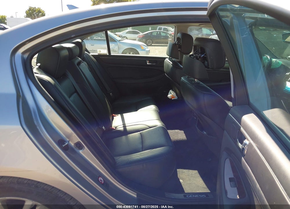 2009 HYUNDAI GENESIS VIN: KMHGC46F09U061164