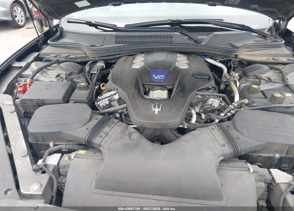 2015 MASERATI QUATTROPORTE VIN: ZAM56RRA7F1135415