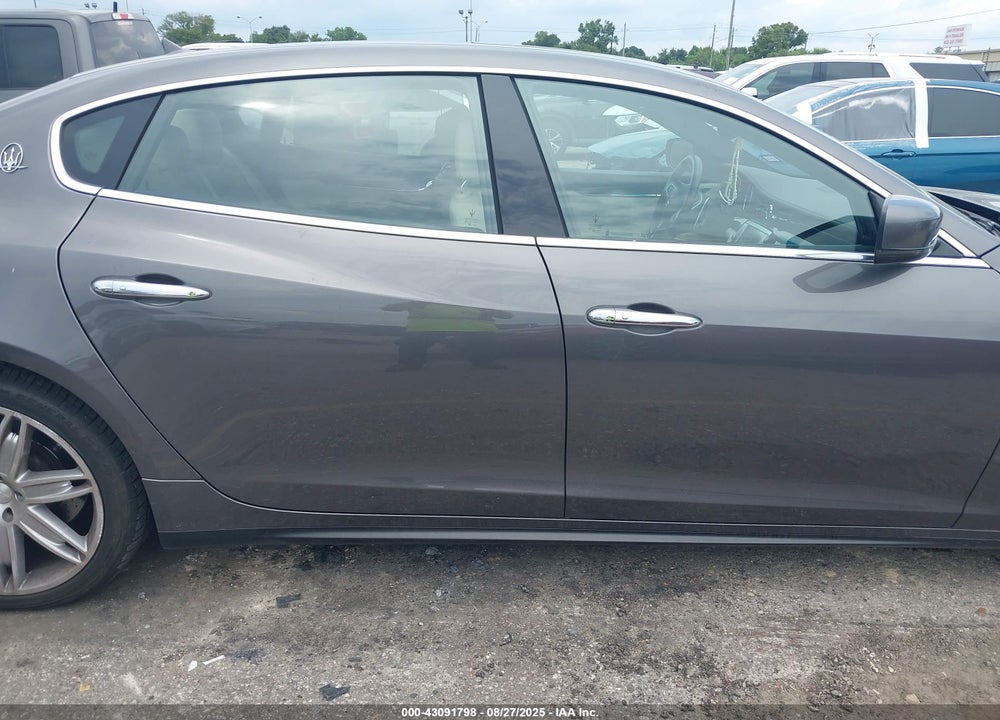 2015 MASERATI QUATTROPORTE VIN: ZAM56RRA7F1135415
