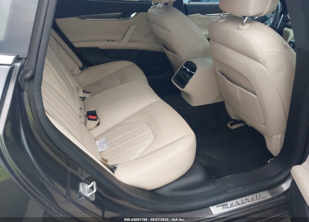 2015 MASERATI QUATTROPORTE VIN: ZAM56RRA7F1135415