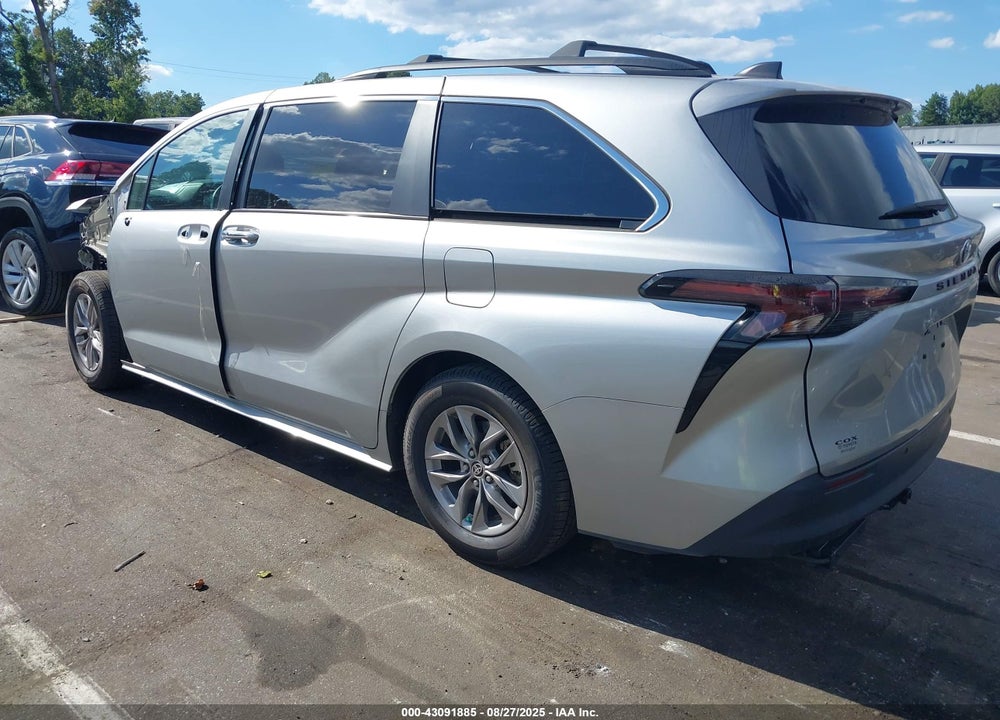 2023 TOYOTA SIENNA XLE VIN: 5TDYRKECXPS175807