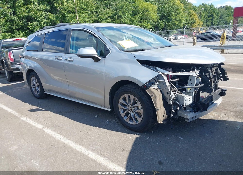 2023 TOYOTA SIENNA XLE VIN: 5TDYRKECXPS175807
