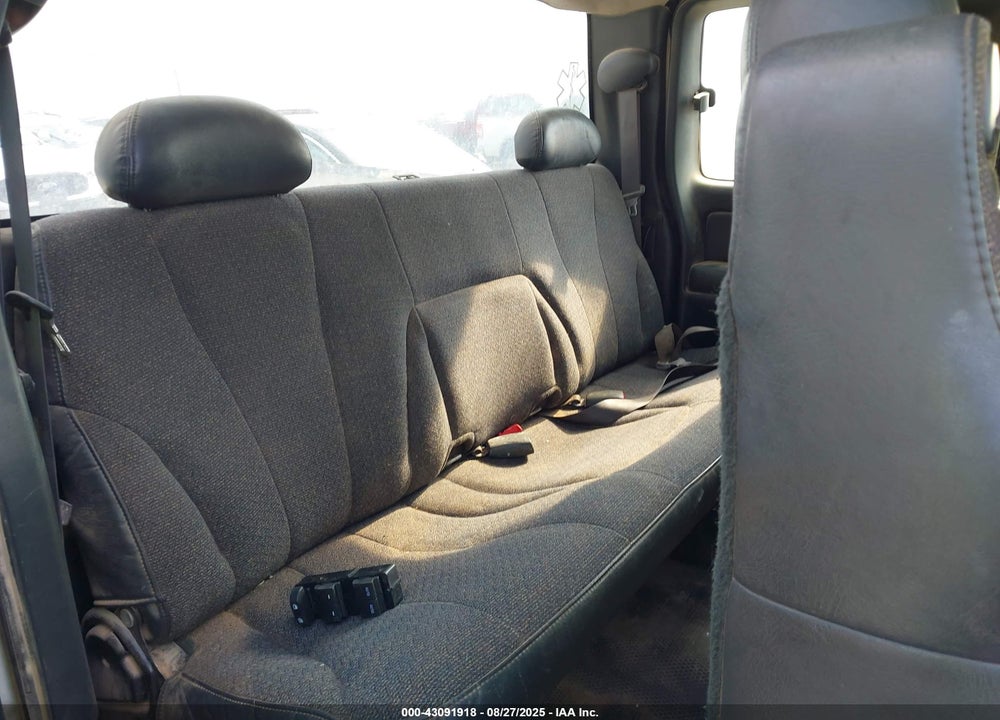 2002 CHEVROLET SILVERADO 1500 VIN: 2GCEC19T921140880