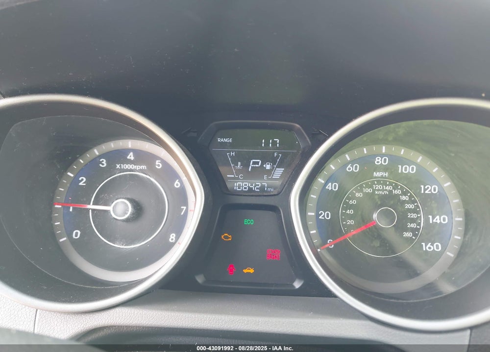 2014 HYUNDAI ELANTRA VIN: KMHDH4AEXEU032459
