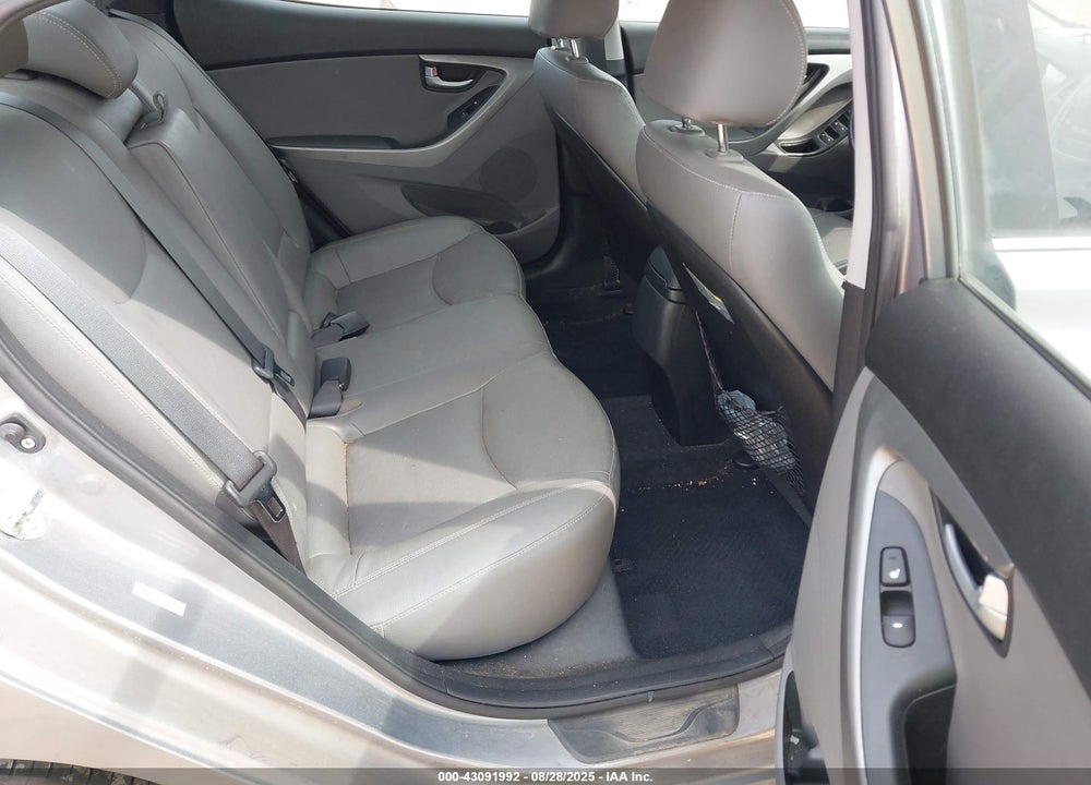 2014 HYUNDAI ELANTRA VIN: KMHDH4AEXEU032459