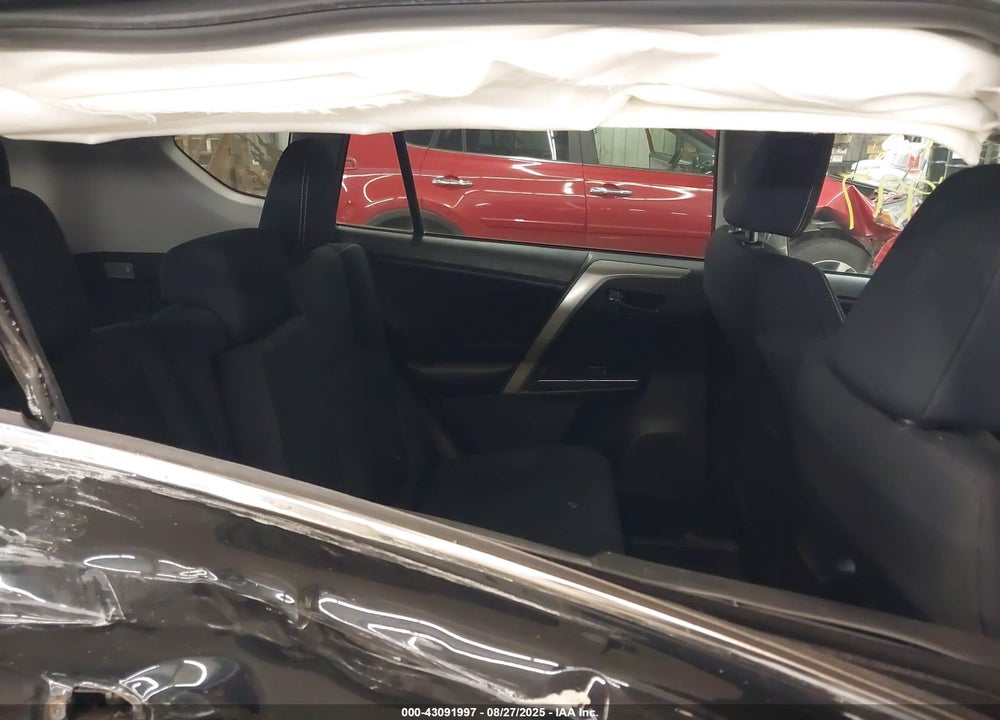 2018 TOYOTA RAV4 VIN: 2T3RFREV3JW787862