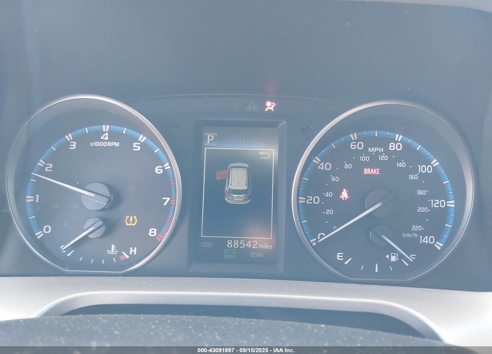 2018 TOYOTA RAV4 VIN: 2T3RFREV3JW787862