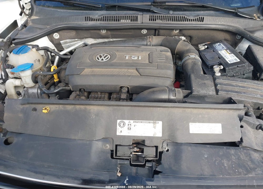 2015 VOLKSWAGEN JETTA 1.8T SE VIN: 3VWD17AJ9FM249236