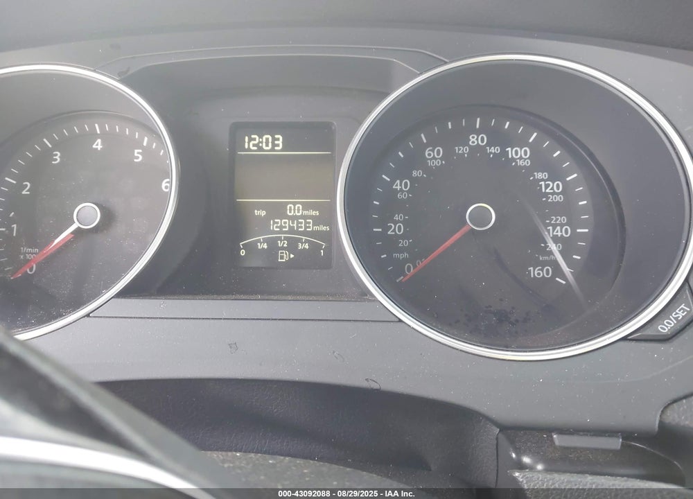 2015 VOLKSWAGEN JETTA 1.8T SE VIN: 3VWD17AJ9FM249236