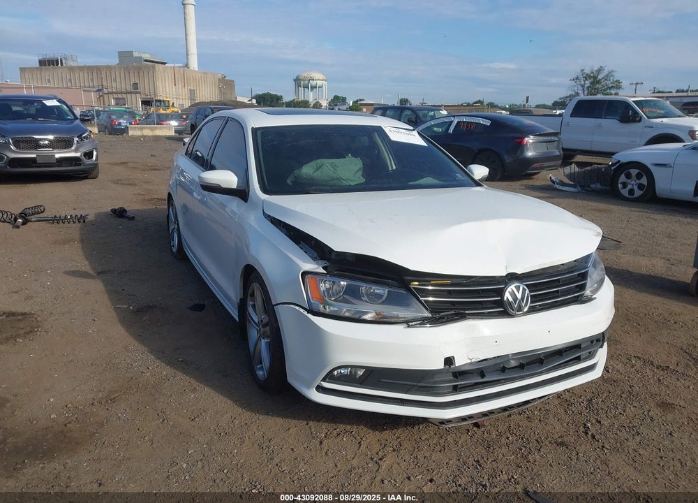 2015 VOLKSWAGEN JETTA 1.8T SE VIN: 3VWD17AJ9FM249236