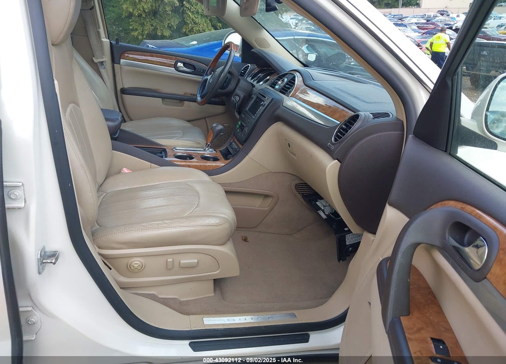2008 BUICK ENCLAVE CXL VIN: 5GAER23728J238746