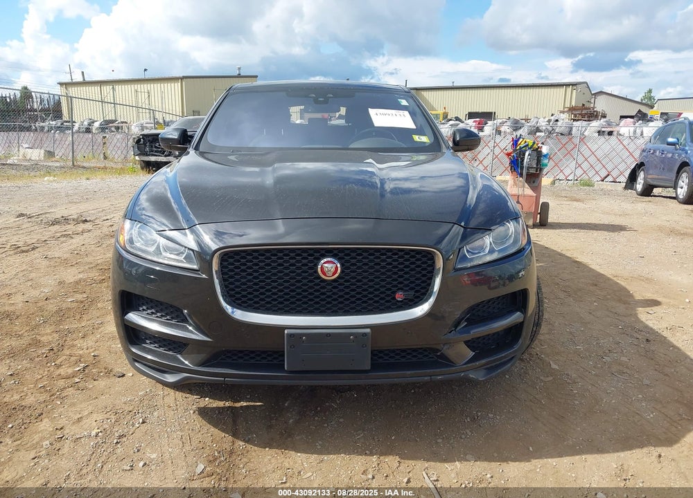 2017 JAGUAR F-PACE VIN: SADCK2BV3HA056035