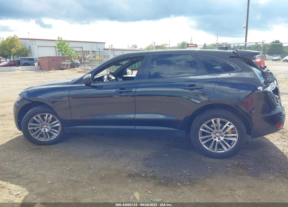 2017 JAGUAR F-PACE VIN: SADCK2BV3HA056035