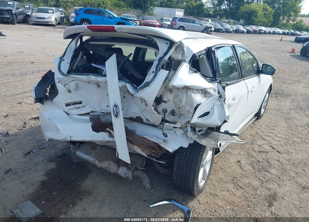 2013 FORD FOCUS VIN: 1FADP3K27DL277185