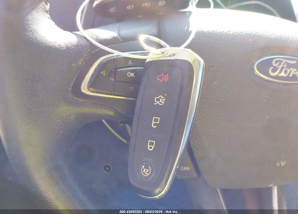 2016 FORD FOCUS VIN: 1FADP3J26GL315138