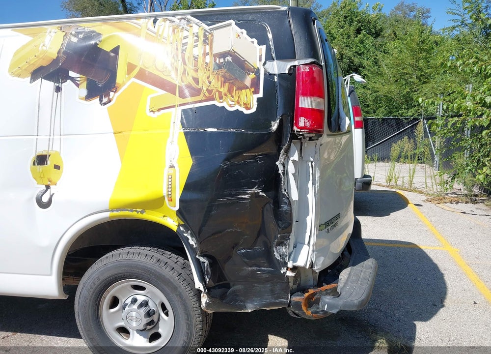 2017 CHEVROLET EXPRESS 2500 WORK VAN VIN: 1GCWGBFG1H1165034
