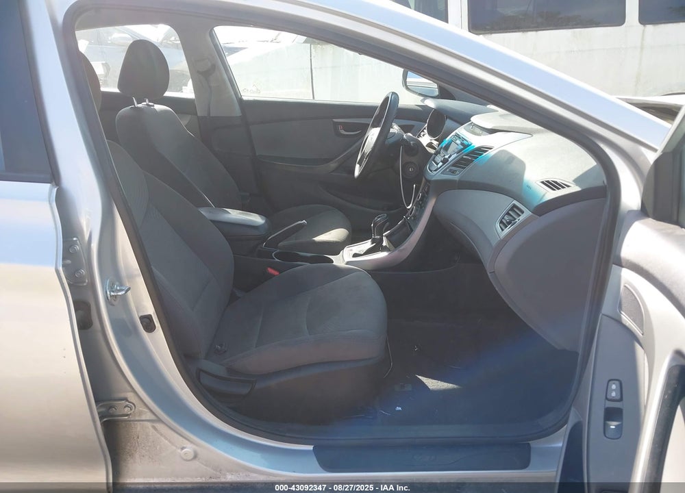 2016 HYUNDAI ELANTRA SE VIN: 5NPDH4AE2GH664499