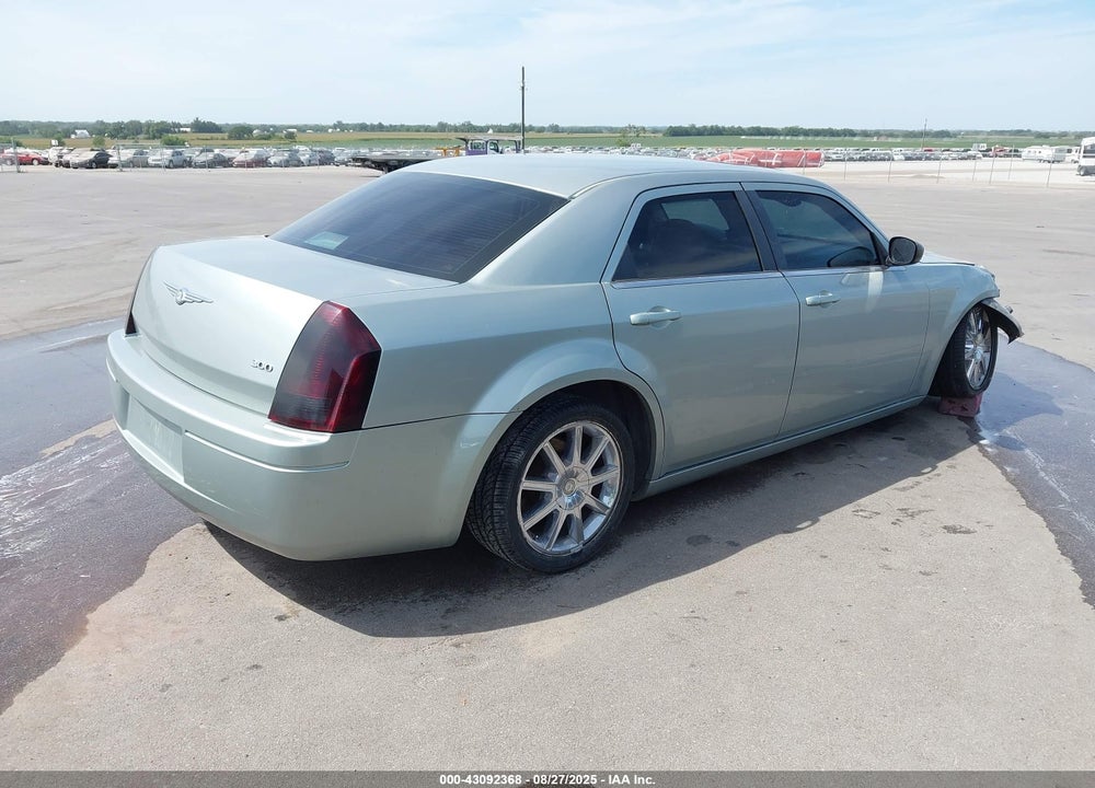 2005 CHRYSLER 300 VIN: 2C3JA43R95H511748