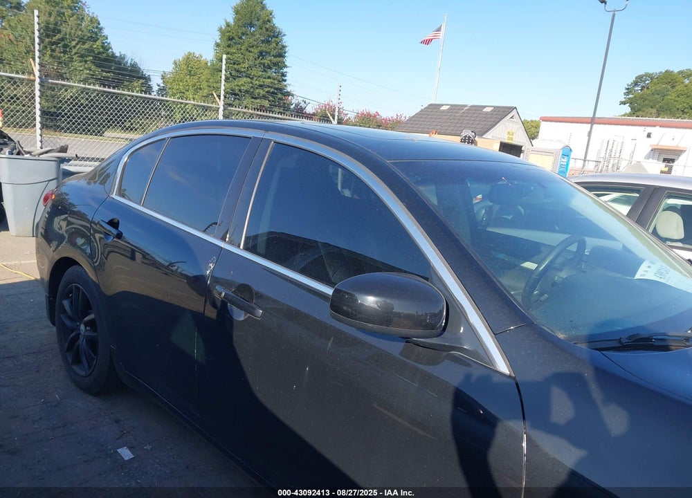 2008 INFINITI G35X VIN: JNKBV61F08M277637