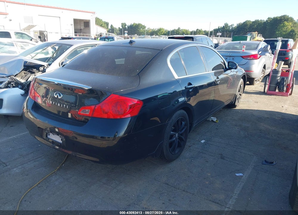 2008 INFINITI G35X VIN: JNKBV61F08M277637