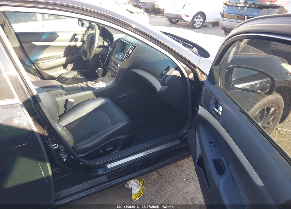 2008 INFINITI G35X VIN: JNKBV61F08M277637