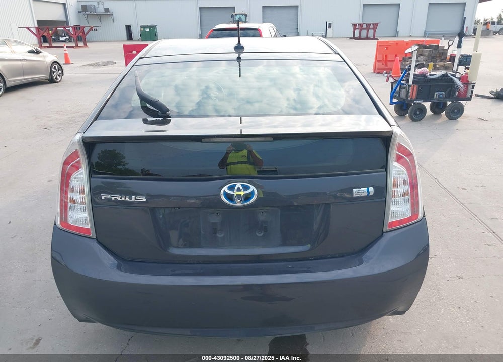 2015 TOYOTA PRIUS VIN: JTDKN3DU5F0484300