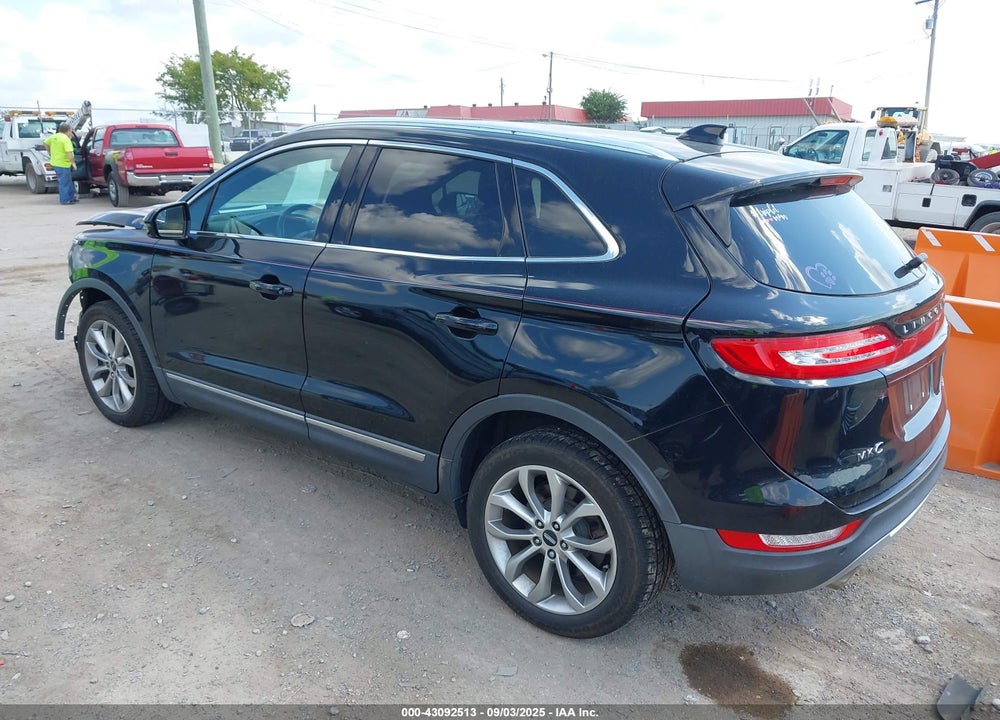 2017 LINCOLN MKC VIN: 5LMCJ2D95HUL33015