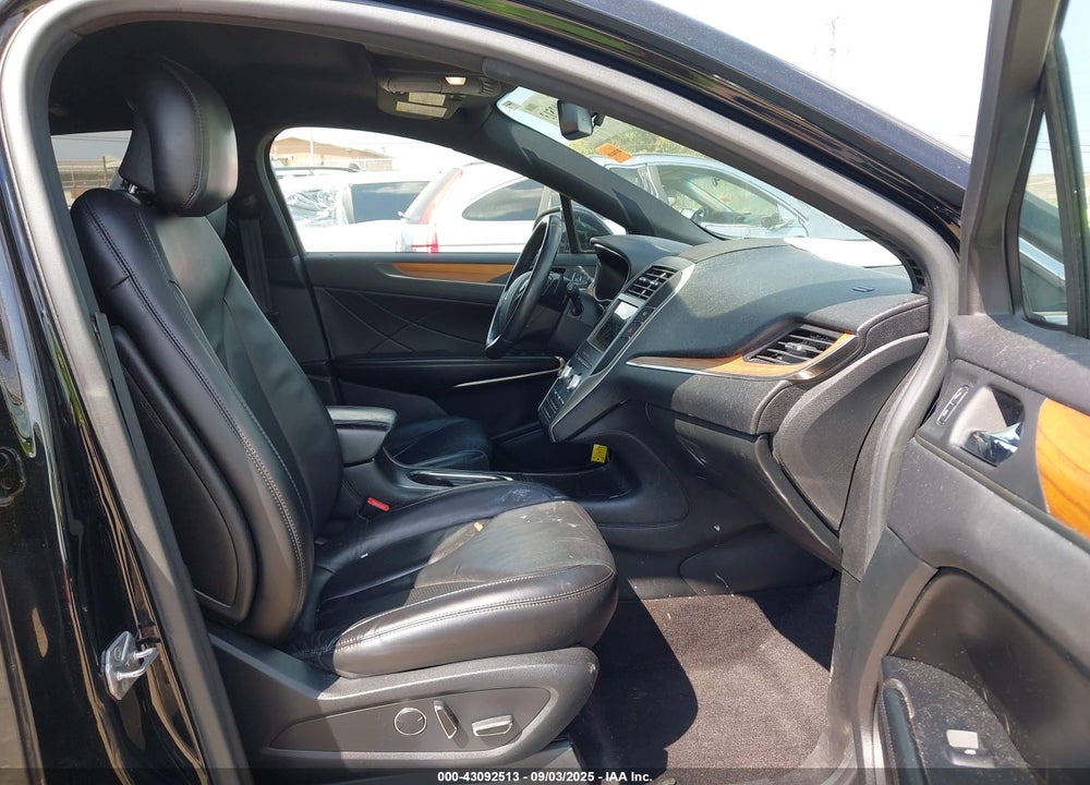 2017 LINCOLN MKC VIN: 5LMCJ2D95HUL33015