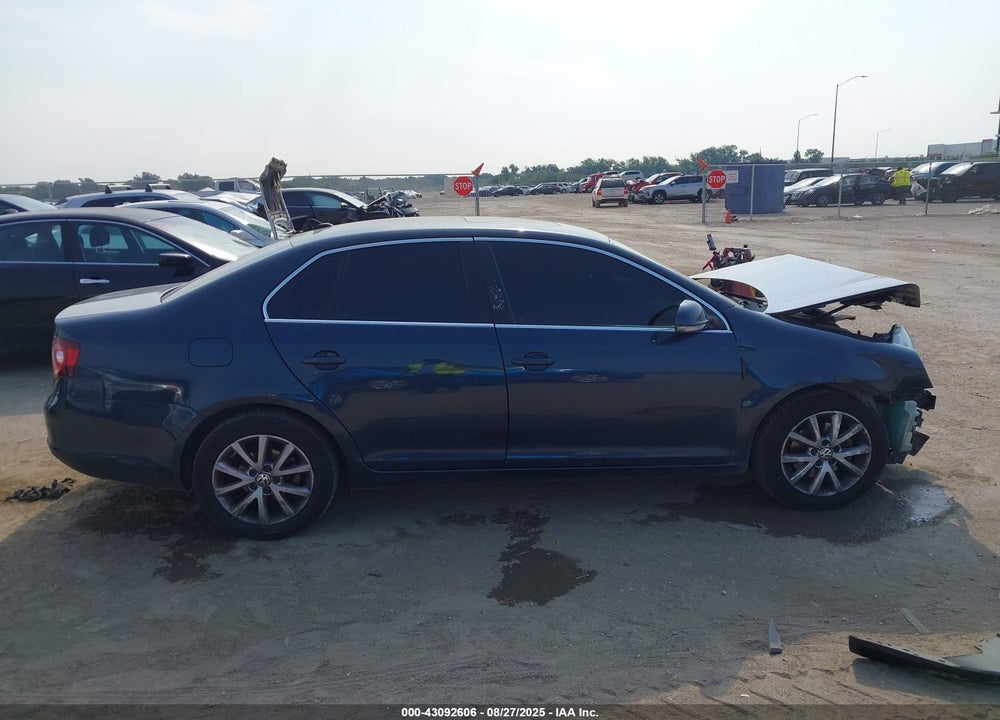 2010 VOLKSWAGEN JETTA VIN: 3VWRX7AJ3AM027207
