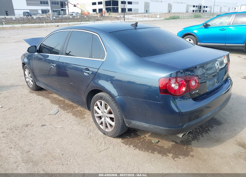2010 VOLKSWAGEN JETTA VIN: 3VWRX7AJ3AM027207