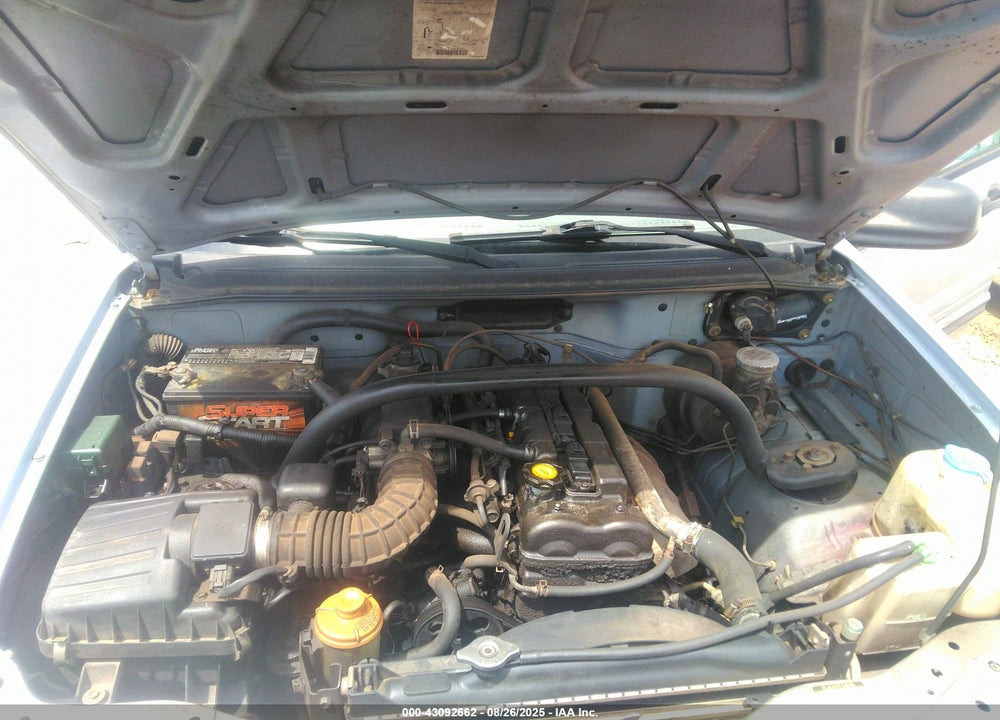 2000 CHEVROLET TRACKER HARD TOP VIN: 2CNBE13C1Y6941252