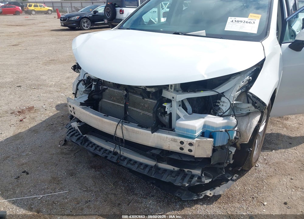 2022 TOYOTA SIENNA XLE VIN: 5TDYRKEC9NS090213