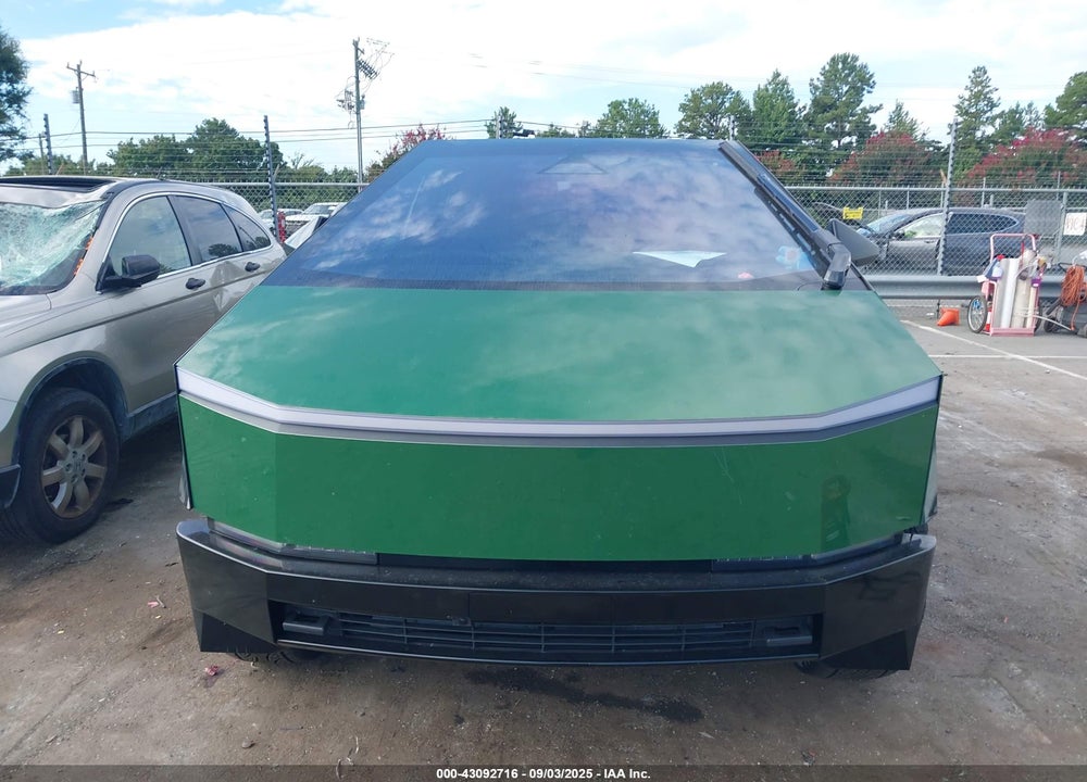 2025 TESLA CYBERTRUCK VIN: 7G2CEHEDXSA069320