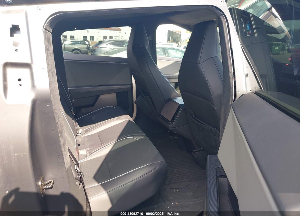 2025 TESLA CYBERTRUCK VIN: 7G2CEHEDXSA069320