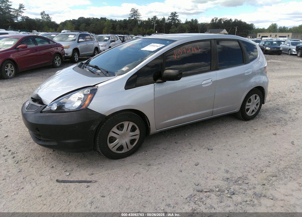 2011 HONDA FIT VIN: JHMGE8H32BC008548