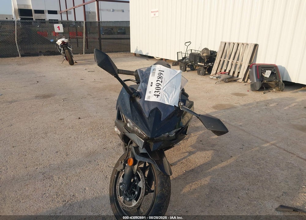 2024 KAWASAKI EX500 H VIN: ML5EXGH19RDA06518
