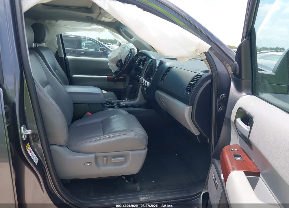 2016 TOYOTA SEQUOIA PLATINUM 5.7L V8 VIN: 5TDYY5G17GS063420