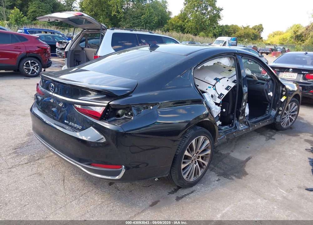 2021 LEXUS ES 250 VIN: 58AD11D11MU005220