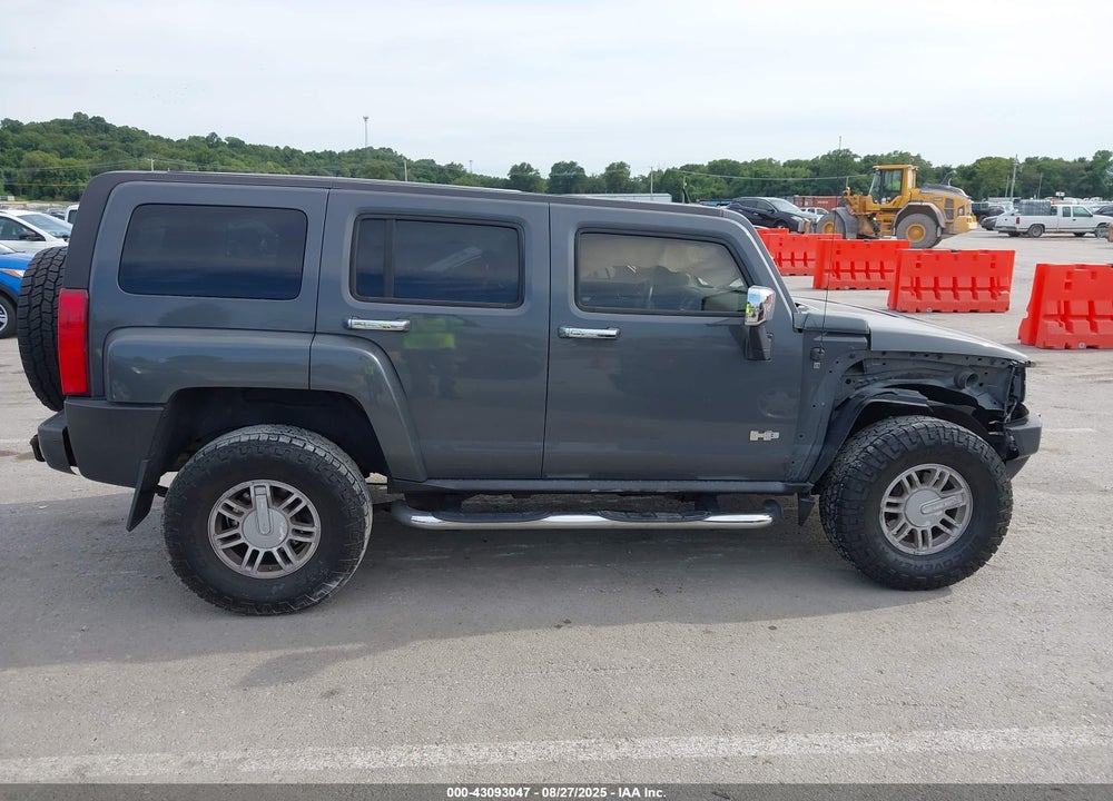 2008 HUMMER H3 SUV VIN: 5GTEN13EX88120091