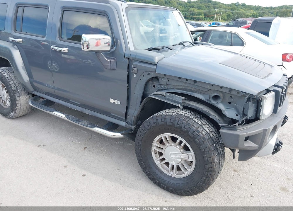 2008 HUMMER H3 SUV VIN: 5GTEN13EX88120091