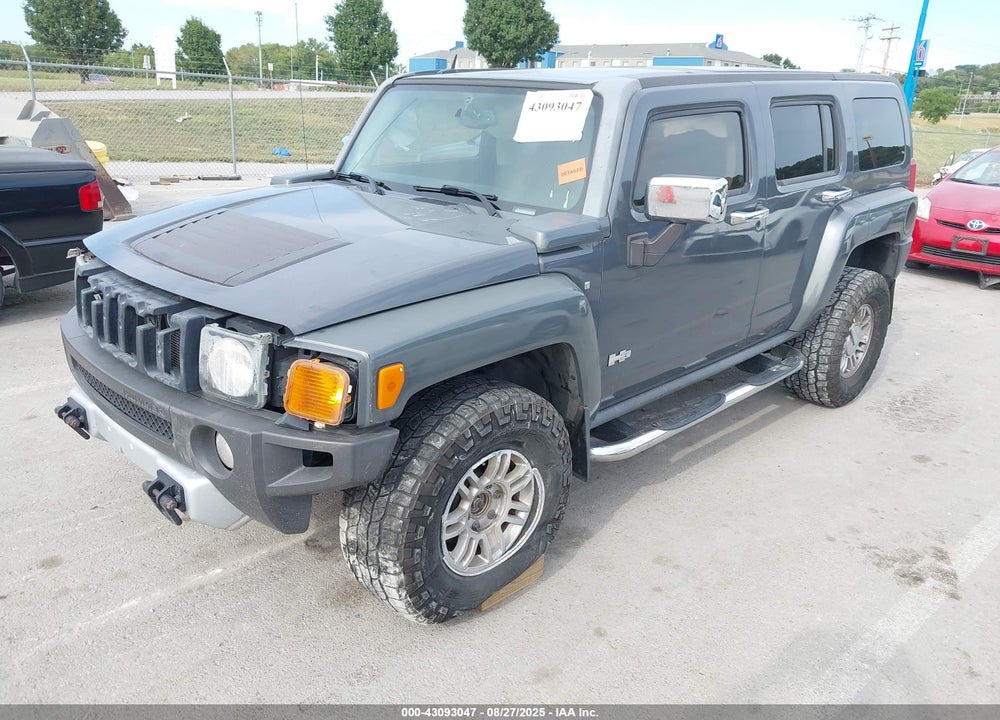 2008 HUMMER H3 SUV VIN: 5GTEN13EX88120091
