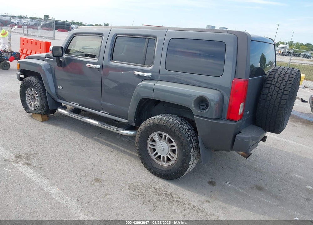 2008 HUMMER H3 SUV VIN: 5GTEN13EX88120091