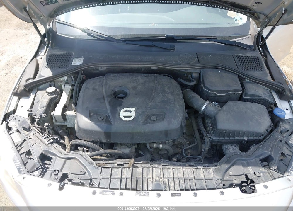 2015 VOLVO S60 VIN: YV126MFA5F2301840