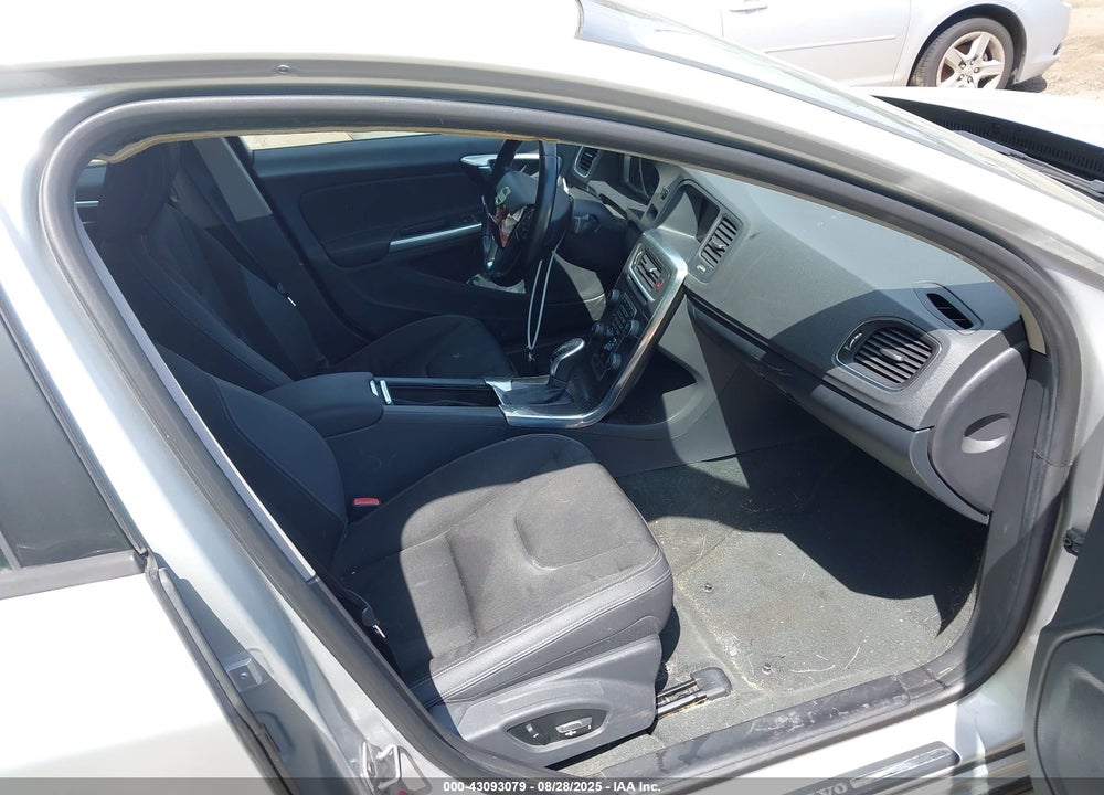 2015 VOLVO S60 VIN: YV126MFA5F2301840